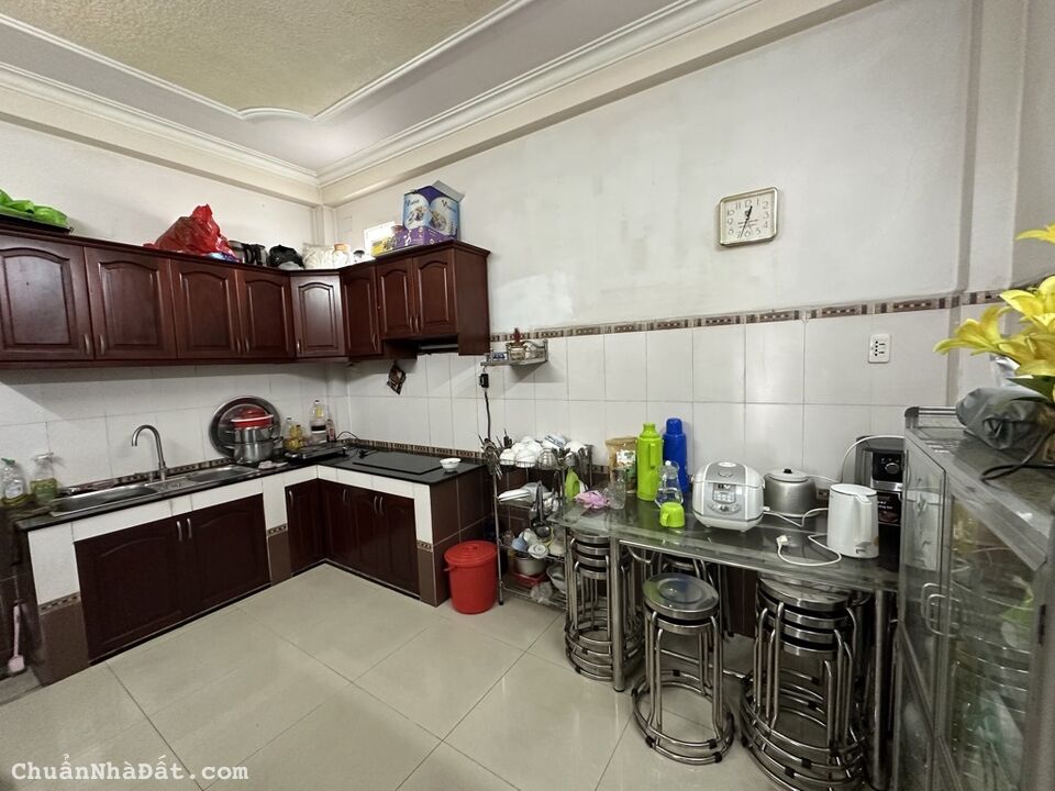 NHÀ MẶT TIỀN KD ĐA NGÀNH, 4 TẦNG, KDC HỒNG LONG, DÒNG TIỀN 20TR/TH, 141m2, CHỈ 9,x TỶ.