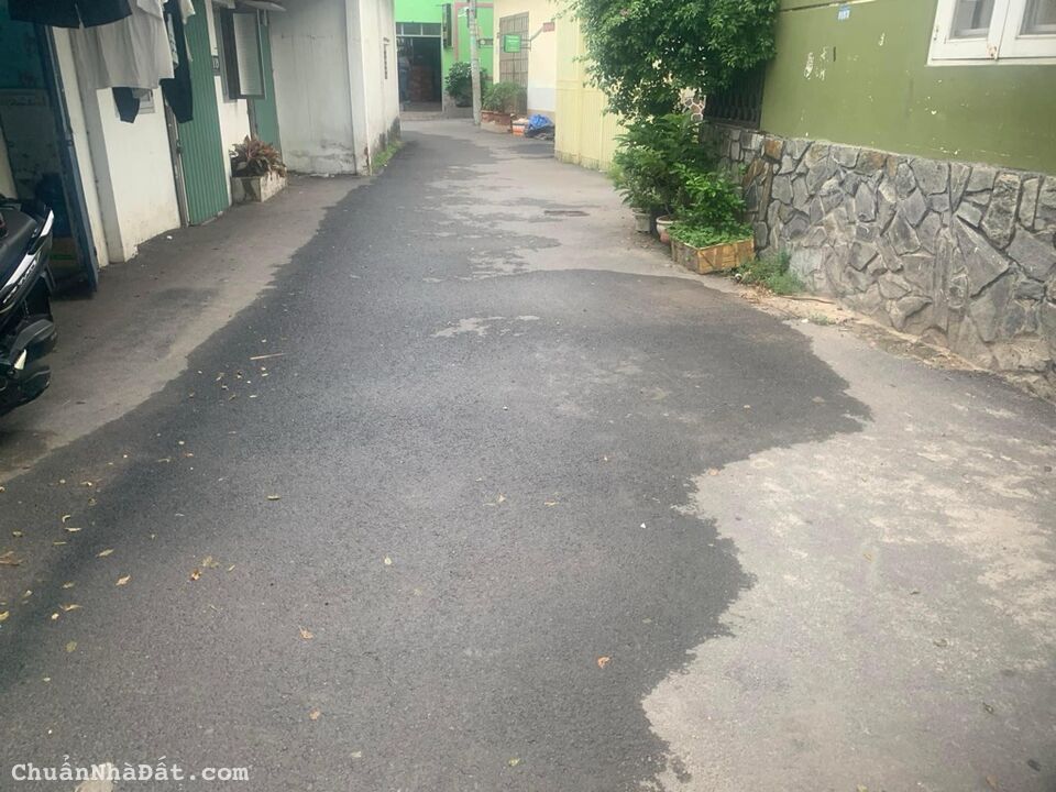 BÁN ĐẤT TẶNG DÃY TRỌ, HẺM XE HƠI SÁT MẶT TIỀN, GẦN VÕ VĂN NGÂN, 5,5X20; CHỈ 6,x TỶ.