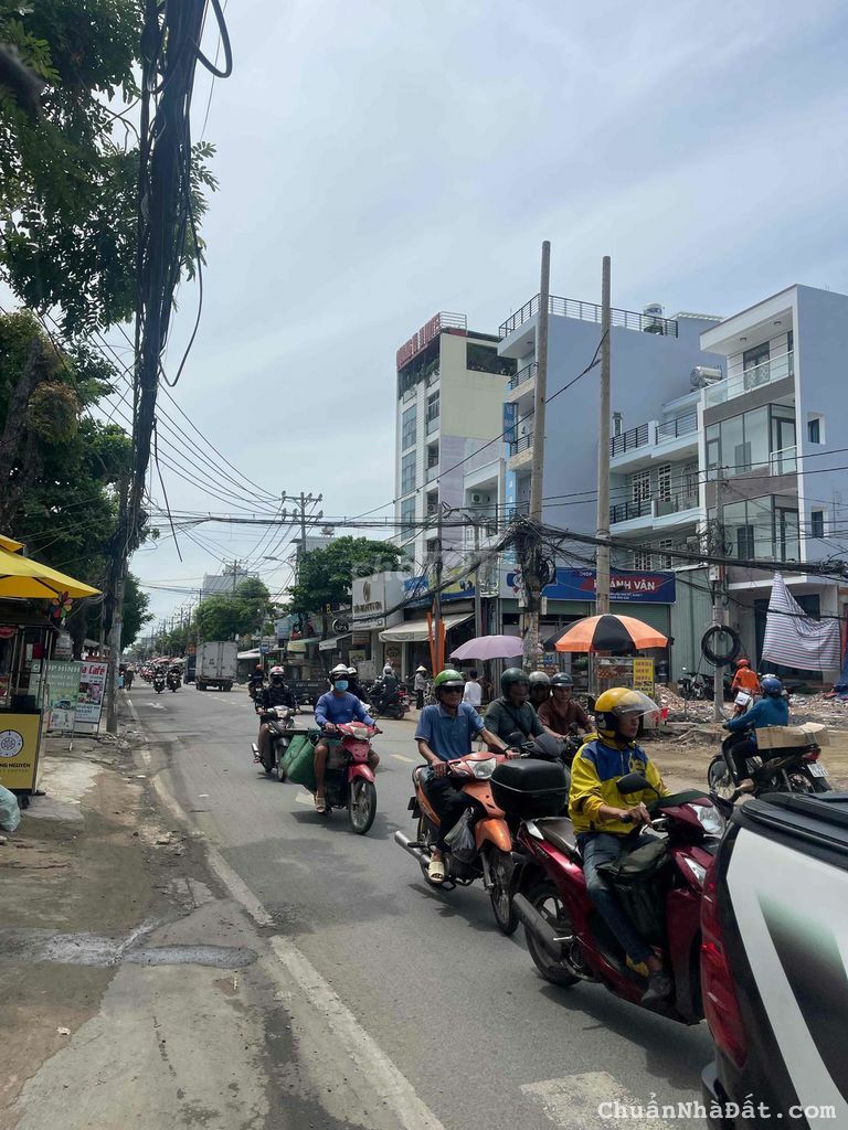 Cần bán căn nhà vị trí kinh doanh tốt MT đường Phạm Hữu Lầu Quận 7 DT 4,1x17m Giá 14,8 tỷ