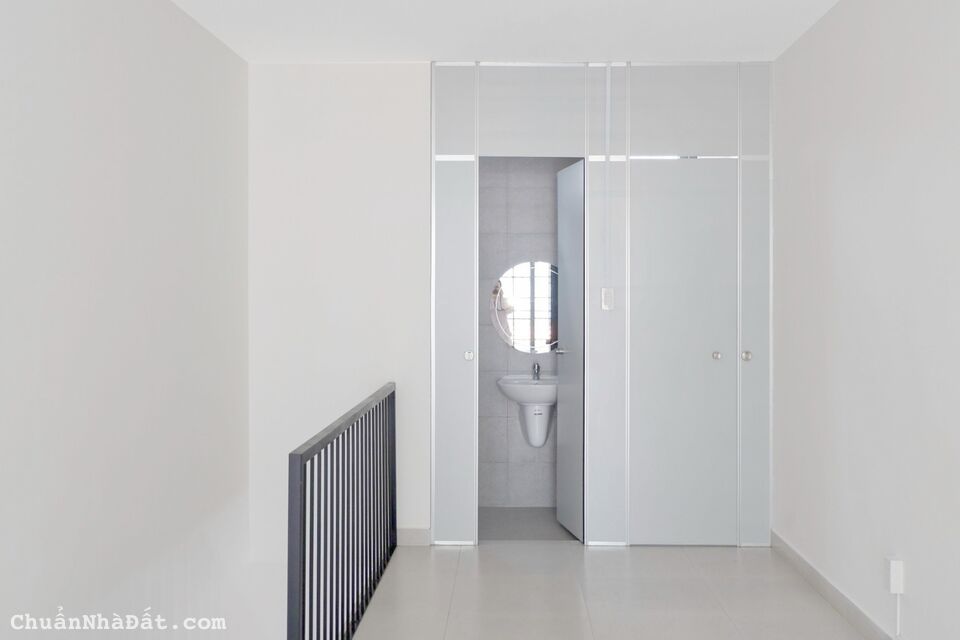 Cho Thuê Nhà Mới 100% Mặt Phố Kinh Doanh Sầm Uất Quận 4 