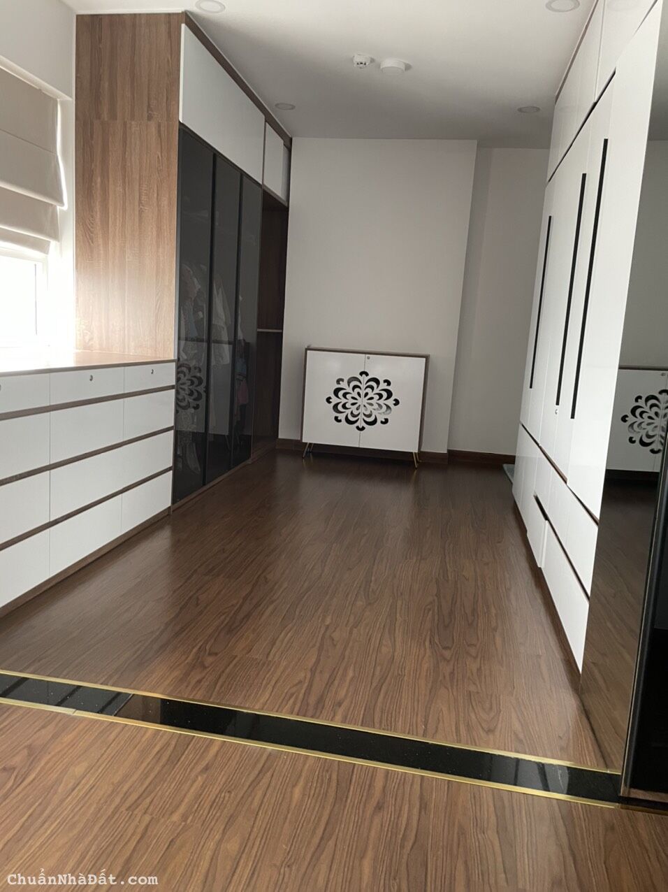 Cho thuê CH Bảy Hiền Tower 97m2, 3PN, 2WC, NTCB, căn góc, lầu cao. Giá thật : 12 tr Cho thuê CH Bảy Hiền Tower 97m2, 3PN, 2WC, NTCB, căn góc, lầu cao. Giá thật : 12 tr