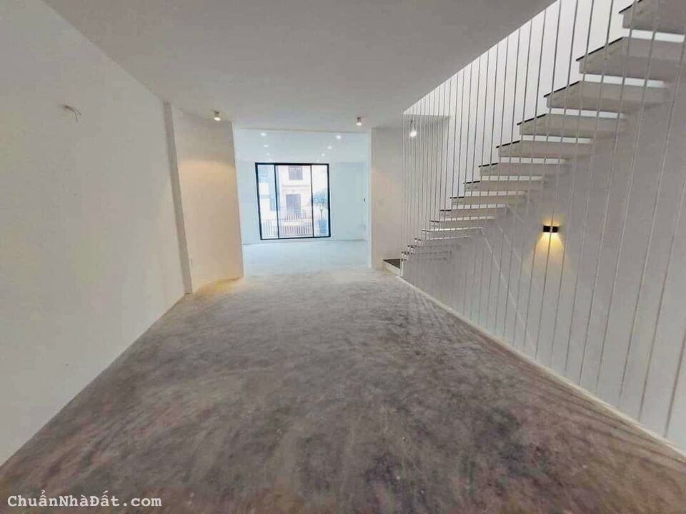 cho thuê nhà 3 tầng mặt tiền Hòa Cường Nam,Hải Châu