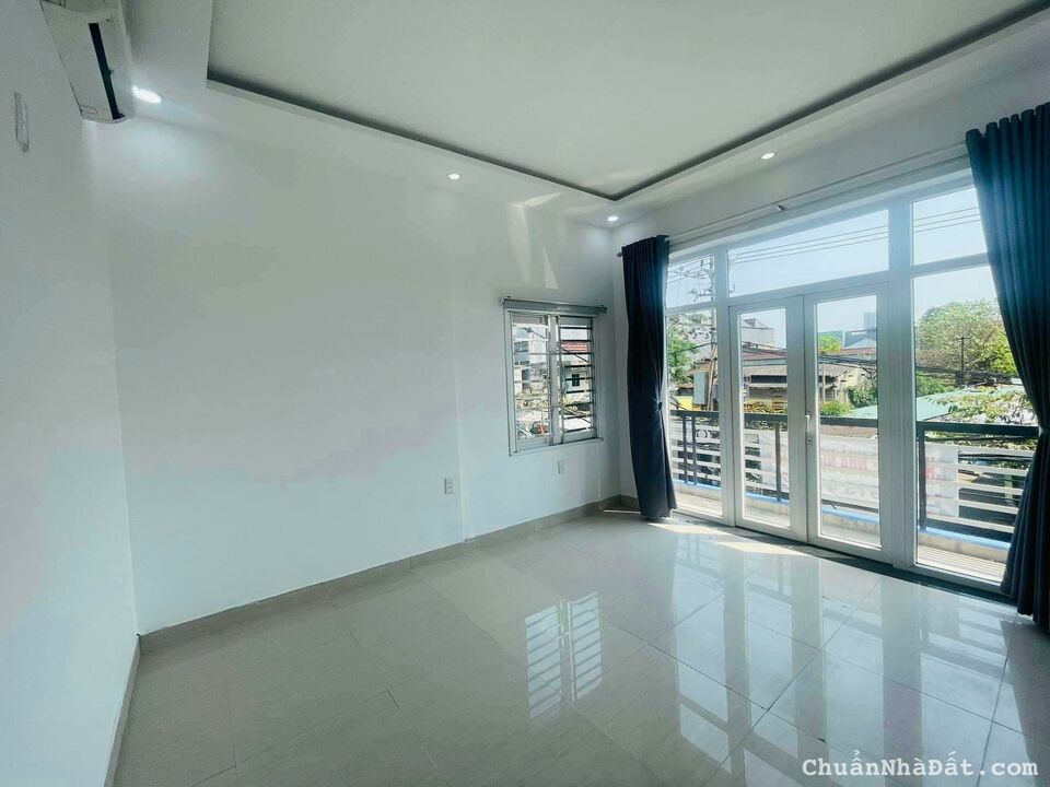 cho thuê nhà 3 tầng 2 mặt tiền Trần Cao Vân,80m2