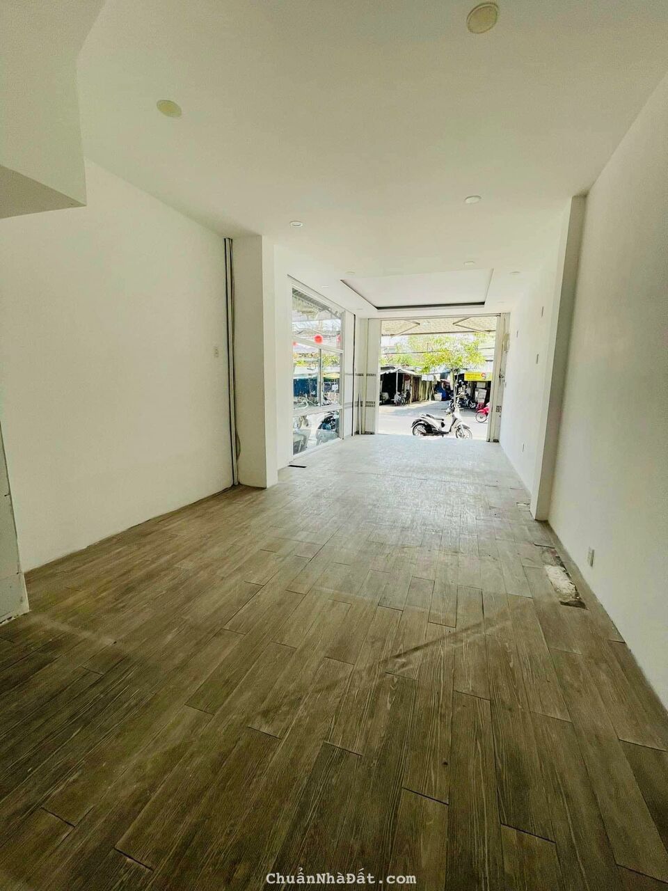 cho thuê nhà 3 tầng 2 mặt tiền Trần Cao Vân,80m2