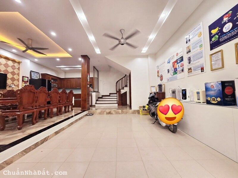 Bán nhà Liền kề Thạch Bàn, Phân lô, nội thất đẳng cấp, giá tốt so khu vực