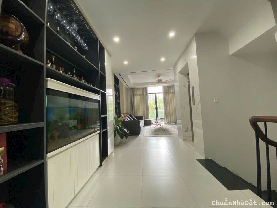 Bán Biệt Thự Bình Minh Garden, Đức Giang, Long Biên, 76m2, 5 tầng thang máy, nhỉnh 16 tỷ Bán Biệt Thự Bình Minh Garden, Đức Giang, Long Biên, 76m2, 5 tầng thang máy, nhỉnh 16 tỷ