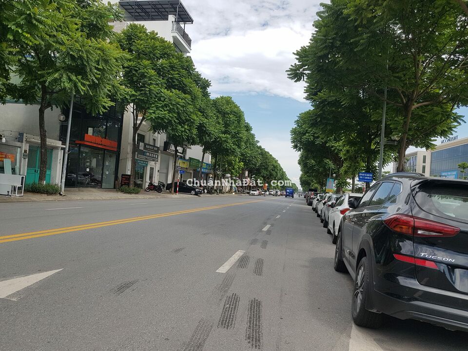 Cực Hiếm, Nhà Mặt Phố Vũ Đức Thận, Long Biên, 46m2, vỉa hè, kinh doanh đỉnh, đầu tư, nhỉnh 12 tỷ Cực Hiếm, Nhà Mặt Phố Vũ Đức Thận, Long Biên, 46m2, vỉa hè, kinh doanh đỉnh, đầu tư, nhỉnh 12 tỷ