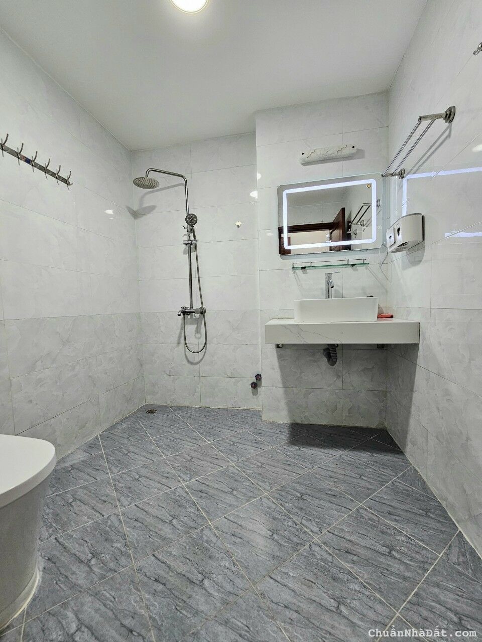 Bán nhà phố Tư Đình, Long Biên, 42m2, Ôto đỗ cửa, Ngõ thông, Lô Góc, nhỉnh 5 tỷ