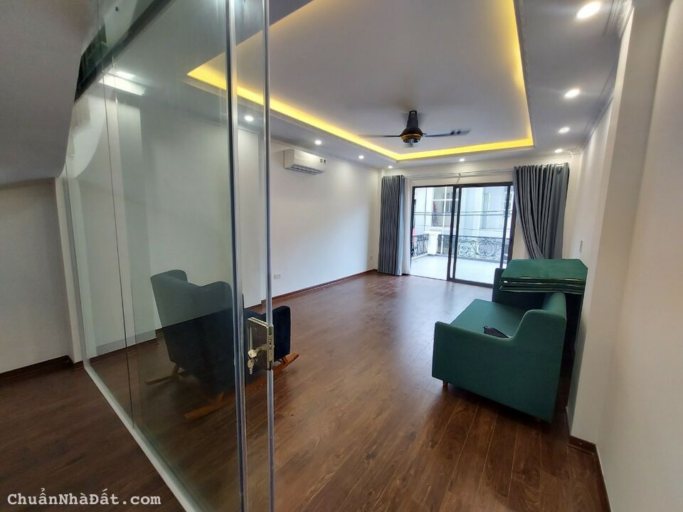 Nhà đẹp phố Cổ Linh, ngay cạnh Aeon Mall Long Biên, 60m2, 6T thang máy, Gara, nhỉnh 10 tỷ Nhà đẹp phố Cổ Linh, ngay cạnh Aeon Mall Long Biên, 60m2, 6T thang máy, Gara, nhỉnh 10 tỷ