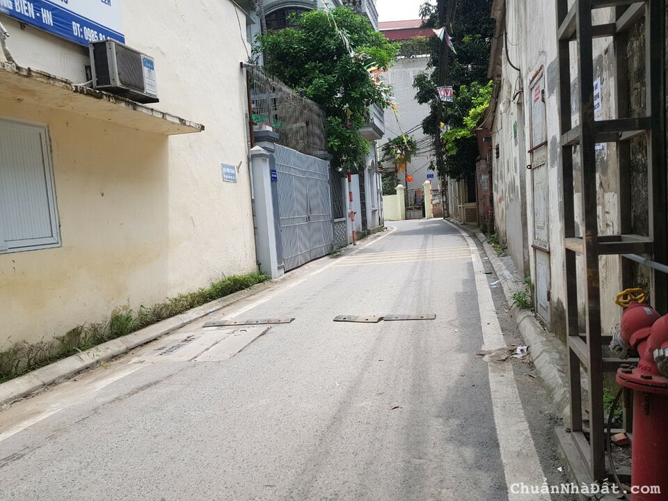 Bán gấp nhà ngõ 210 Đức Giang, Long Biên, 32m2, 5 tầng, Oto đỗ cửa. Giá TL 4,5 tỷ