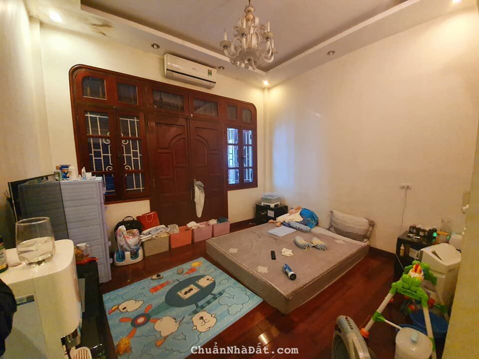 Bán nhà Cát Linh, nhà đẹp, ở ngay, 35m2, 4.05 tỷ