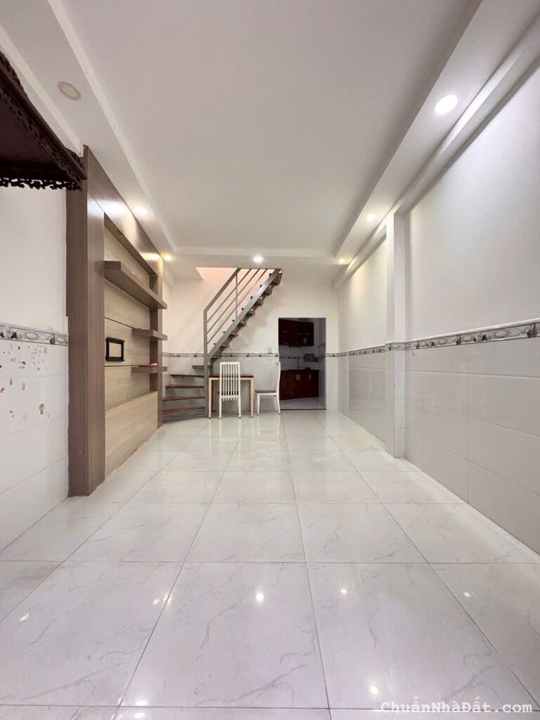 SÁT TÂN BÌNH, HẺM XE HƠI TRẦN TẤN, TÂN PHÚ, 32M2 HIẾM CÓ. GIẢM 450TR CHỈ CÒN 2.89T TL TỐT SÁT TÂN BÌNH, HẺM XE HƠI TRẦN TẤN, TÂN PHÚ, 32M2 HIẾM CÓ. GIẢM 450TR CHỈ CÒN 2.89T TL TỐT