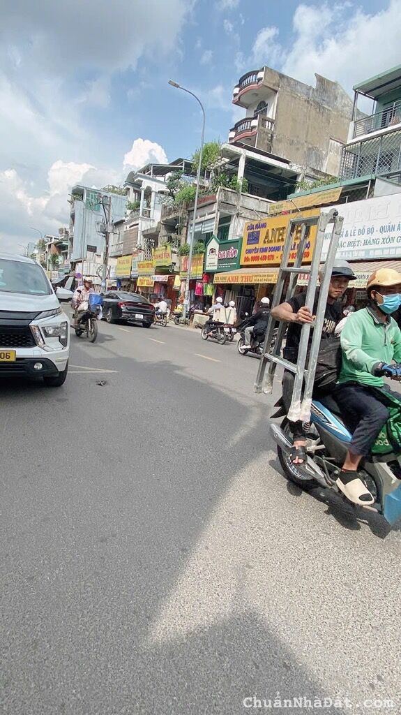 MẶT TIỀN GIÁ RẺ LẠC LONG QUÂN, TÂN BÌNH, 55M2 CÓ KC Ở NGAY. GIẢM 350TR CHỈ CÒN 4.8T TL 