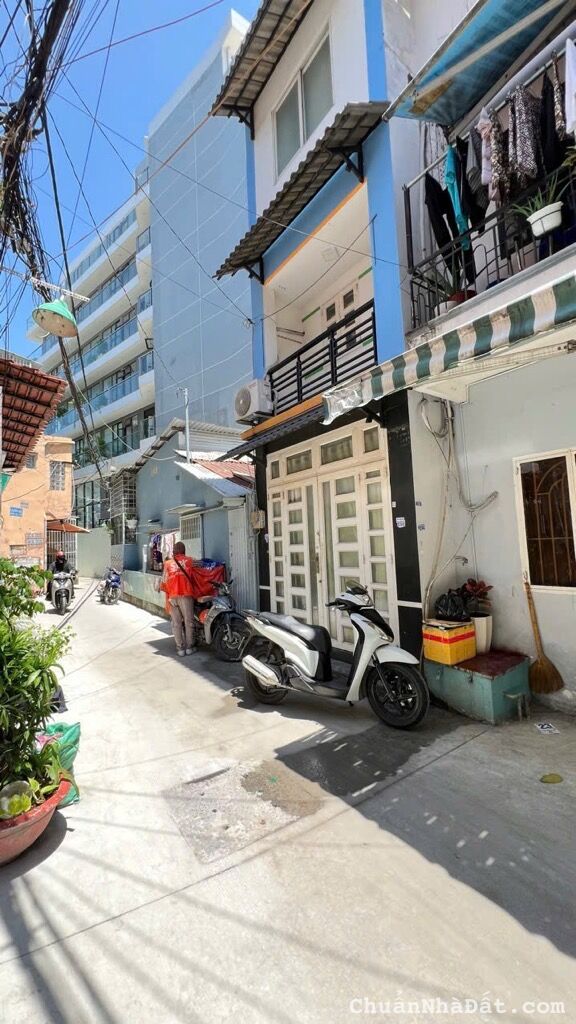 NGAY THE GARDEN TÂN KỲ TÂN QUÝ, TÂN PHÚ, 3 TẦNG HIẾM CÓ. GIẢM 450TR CHỈ CÒN 2.15T TL TỐT