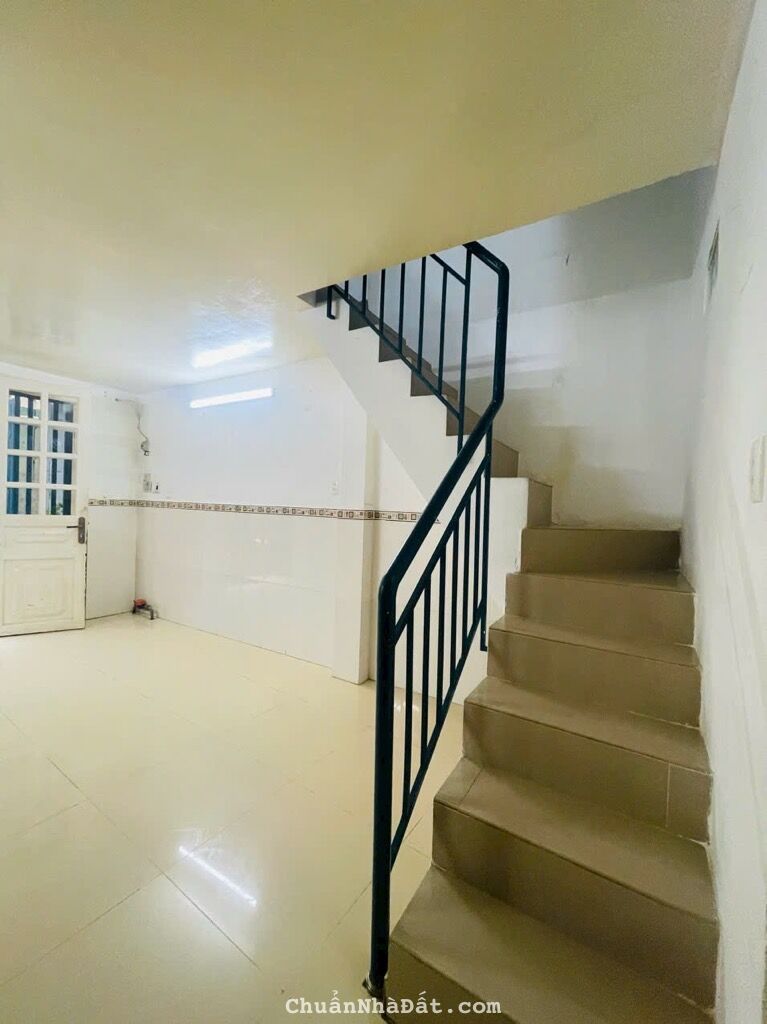 HẺM XE HƠI NHIÊU TỨ, PHÚ NHUẬN, 30M2 MỚI CÓ KC Ở NGAY. GIẢM 350TR CHỈ CÒN 4.5T TL 