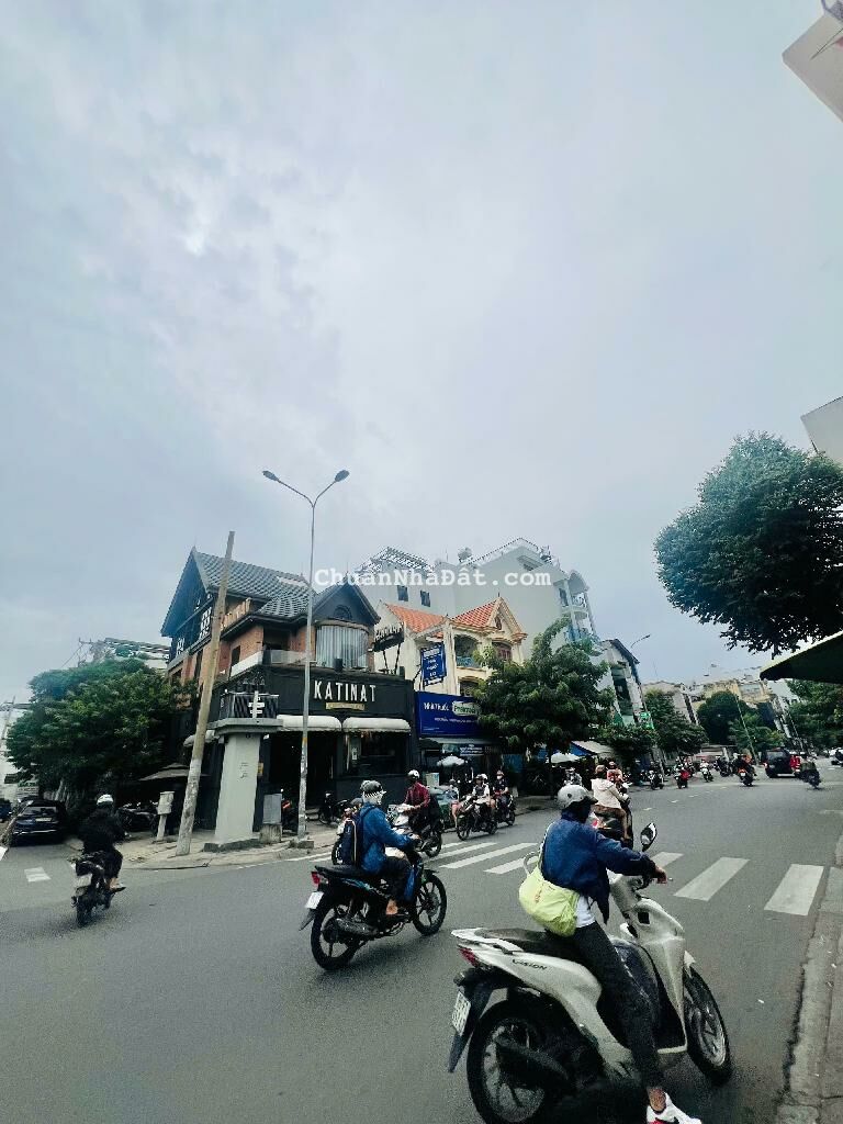 NGAY AEON MALL, MTKD TÂN SƠN NHÌ, TÂN PHÚ, 213M2 NGANG 10M HIẾM CÓ. GIẢM 550TR CHỈ 11.9T TL TỐT NGAY AEON MALL, MTKD TÂN SƠN NHÌ, TÂN PHÚ, 213M2 NGANG 10M HIẾM CÓ. GIẢM 550TR CHỈ 11.9T TL TỐT