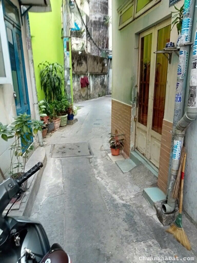 GẦN MT NGUYỄN VĂN TRỖI, PHÚ NHUẬN, 3 TẦNG CÓ KC Ở NGAY. GIẢM 350TR CHỈ CÒN 2T TL GẦN MT NGUYỄN VĂN TRỖI, PHÚ NHUẬN, 3 TẦNG CÓ KC Ở NGAY. GIẢM 350TR CHỈ CÒN 2T TL