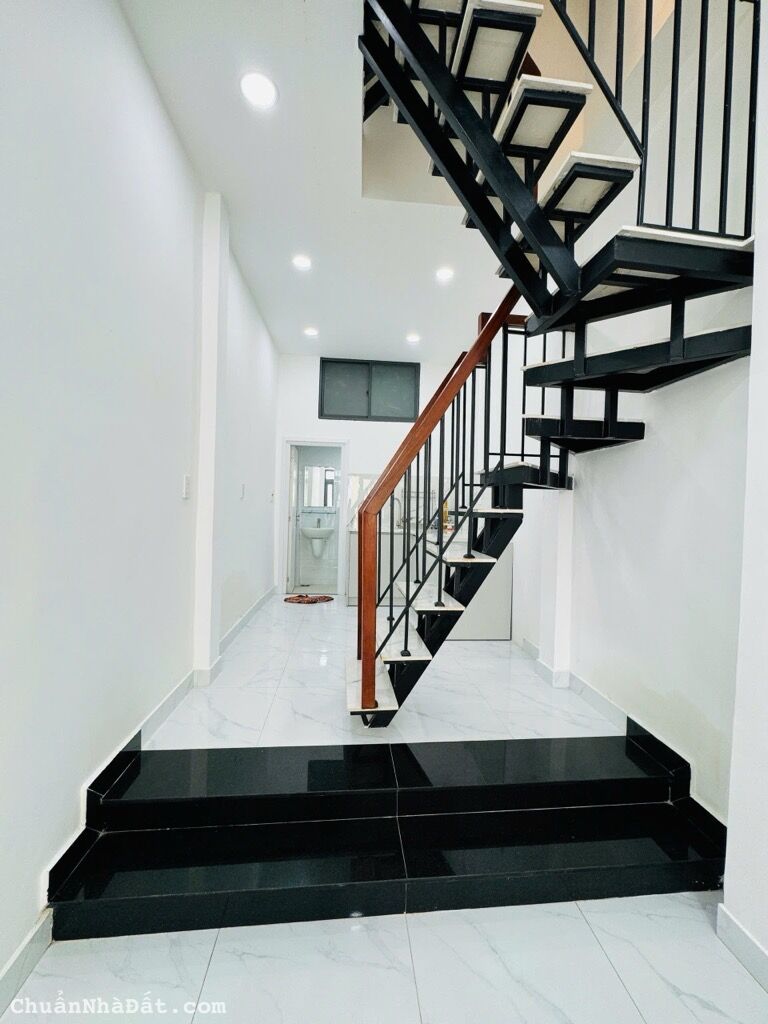 KHU ĐỒNG BỘ NGUYỄN CÔNG HOAN, PHÚ NHUẬN, 2 TẦNG Ở NGAY. GIẢM 350TR CHỈ 3.5T TL 