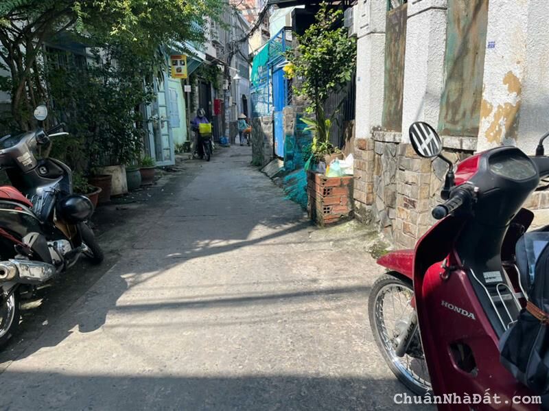 HẺM XE HƠI SÁT VÁCH. HOÀNG HOA THÁM, BÌNH THẠNH, 4 TẦNG MỚI Ở NGAY. GIẢM 550TR CHỈ CÒN 3T TL 