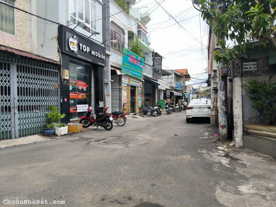 HẺM XE HƠI 5M ÂU CƠ, TÂN PHÚ, NGANG 5.6M RỘNG RÃI. 101M2 RẤT CŨ TIỆN XÂY, GIẢM 300TR CHỈ 8T TL HẺM XE HƠI 5M ÂU CƠ, TÂN PHÚ, NGANG 5.6M RỘNG RÃI. 101M2 RẤT CŨ TIỆN XÂY, GIẢM 300TR CHỈ 8T TL