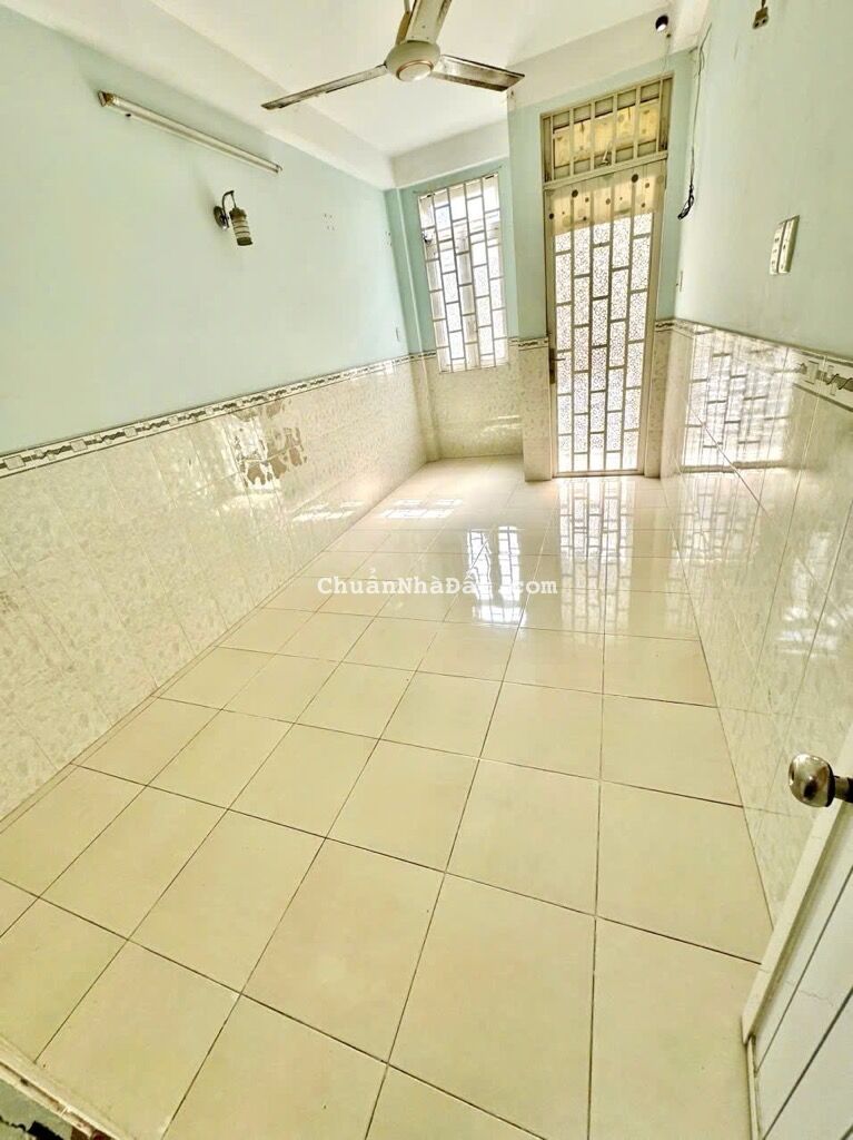 SÁT SÂN BAY, HẺM XE HƠI CÔ BẮC, PHÚ NHUẬN, 30M2 CÓ KC Ở NGAY. GIẢM 350TR CHỈ 4.5T TL SÁT SÂN BAY, HẺM XE HƠI CÔ BẮC, PHÚ NHUẬN, 30M2 CÓ KC Ở NGAY. GIẢM 350TR CHỈ 4.5T TL