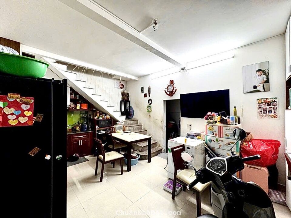 TRUNG TÂM. HẺM XE HƠI VIP LÊ VĂN SỸ, PHÚ NHUẬN, 2 TẦNG Ở NGAY. GIẢM 350TR CHỈ CÒN 4T TL 