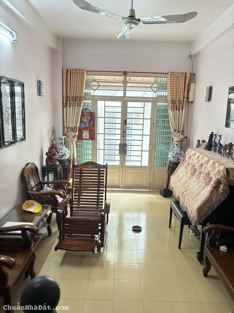 GẦN MẶT TIỀN PHAN ĐÌNH PHÙNG, PHÚ NHUẬN, 52M2 CHUẨN KẾT CẤU Ở NGAY. GIẢM 2T CHỈ CÒN 7.6T TL