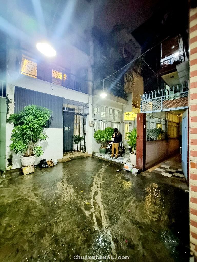 HXH SÁT NHÀ, PHAN ĐĂNG LƯU, PHÚ NHUẬN, 94M2 RỘNG RÃI TIỆN XÂY MỚI. GIẢM 2.5T CHỈ CÒN 10T TL HXH SÁT NHÀ, PHAN ĐĂNG LƯU, PHÚ NHUẬN, 94M2 RỘNG RÃI TIỆN XÂY MỚI. GIẢM 2.5T CHỈ CÒN 10T TL