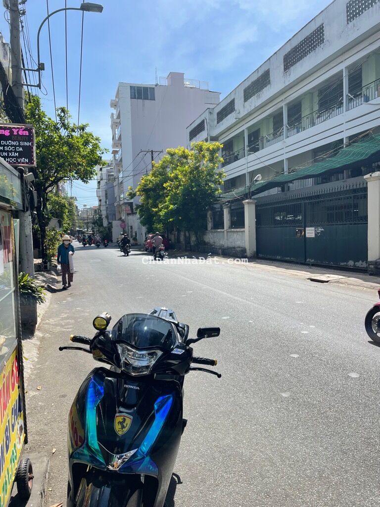 MẶT TIỀN KINH DOANH KHU VỰC SÂN BAY PHÚ NHUẬN, 54M2 NỘI THẤT CAO CẤP, GIẢM 750TR CHỈ 13.5T.