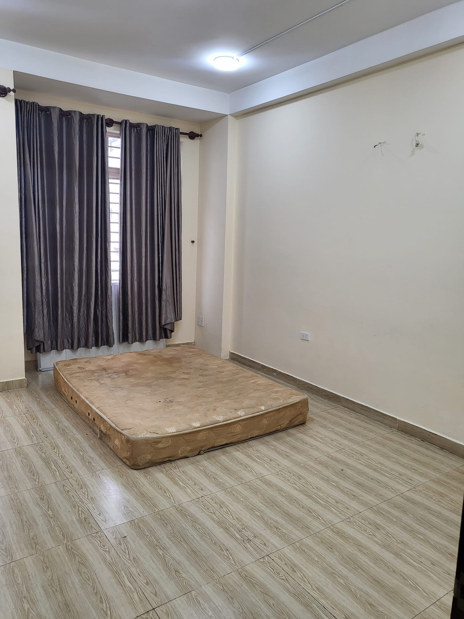 GIÁ RẺ, HẺM XE HƠI SÁT NHÀ, THÍCH QUẢNG ĐỨC, PHÚ NHUẬN. 50M2 ĐẸP Ở NGAY, CHỈ CÒN 7T TL