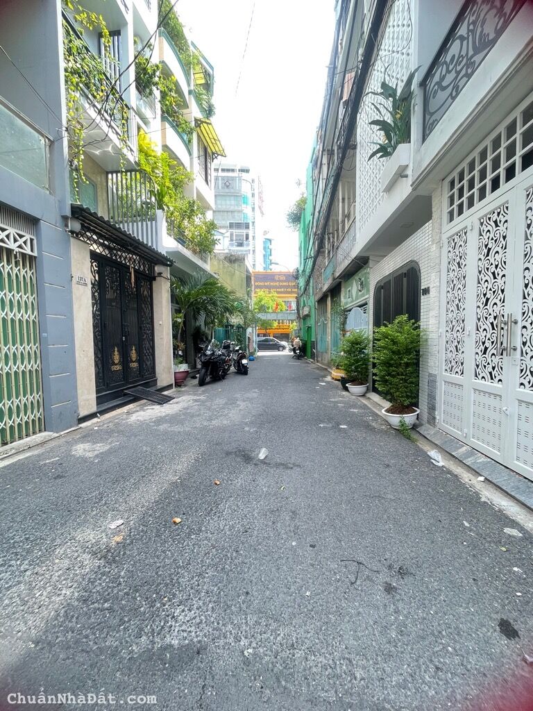 HẺM XE HƠI TRUNG TÂM PHÚ NHUẬN, NGANG 7M CỰC ĐẸP, MỘT ĐỜI CHỦ. GIẢM 2.5 TỶ, CHỈ 11.5T