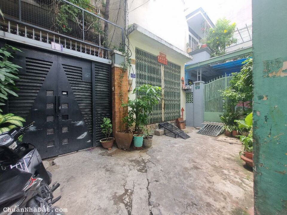 XE HƠI VÀO NHÀ GIÁ TỐT NHẤT HUỲNH VĂN BÁNH, PHÚ NHUẬN, Ở NGAY, NỘI THẤT TẶNG, CHỈ 4.8T TL TỐT