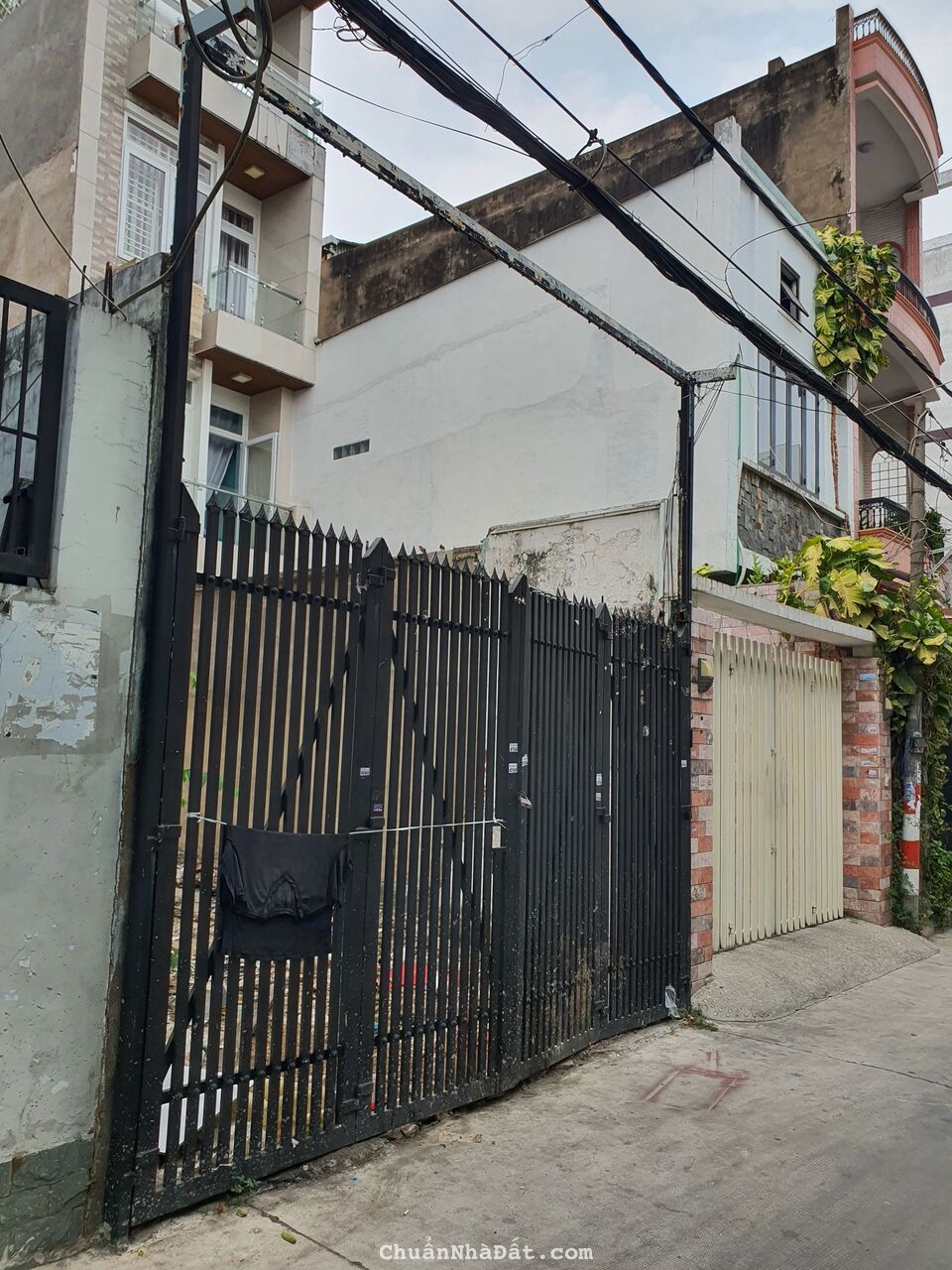 SÁT QUẬN 11, HẺM XE HƠI 4M KHUÔNG VIỆT, TÂN PHÚ. 112M2 TIỆN XÂY MỚI, GIẢM 890TR CHỈ 11.9T TL SÁT QUẬN 11, HẺM XE HƠI 4M KHUÔNG VIỆT, TÂN PHÚ. 112M2 TIỆN XÂY MỚI, GIẢM 890TR CHỈ 11.9T TL