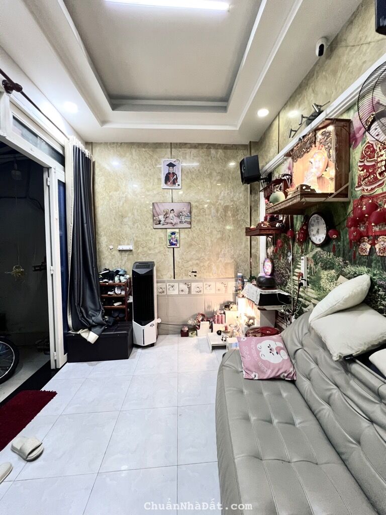 SÁT CẠNH CHỢ PHẠM VĂN HAI, TÂN BÌNH, 40M2 NHÀ MỚI Ở NGAY. GIẢM NGAY 200TR CHỈ 5T TL SÁT CẠNH CHỢ PHẠM VĂN HAI, TÂN BÌNH, 40M2 NHÀ MỚI Ở NGAY. GIẢM NGAY 200TR CHỈ 5T TL