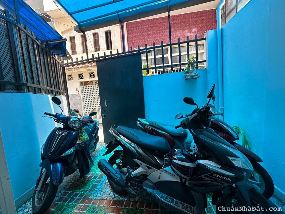 SÁT MẶT TIỀN NGUYỄN TRỌNG TUYỂN, PHÚ NHUẬN, 42M2 QUÁ HIẾM, GIẢM 550TR CHỈ 5.5T