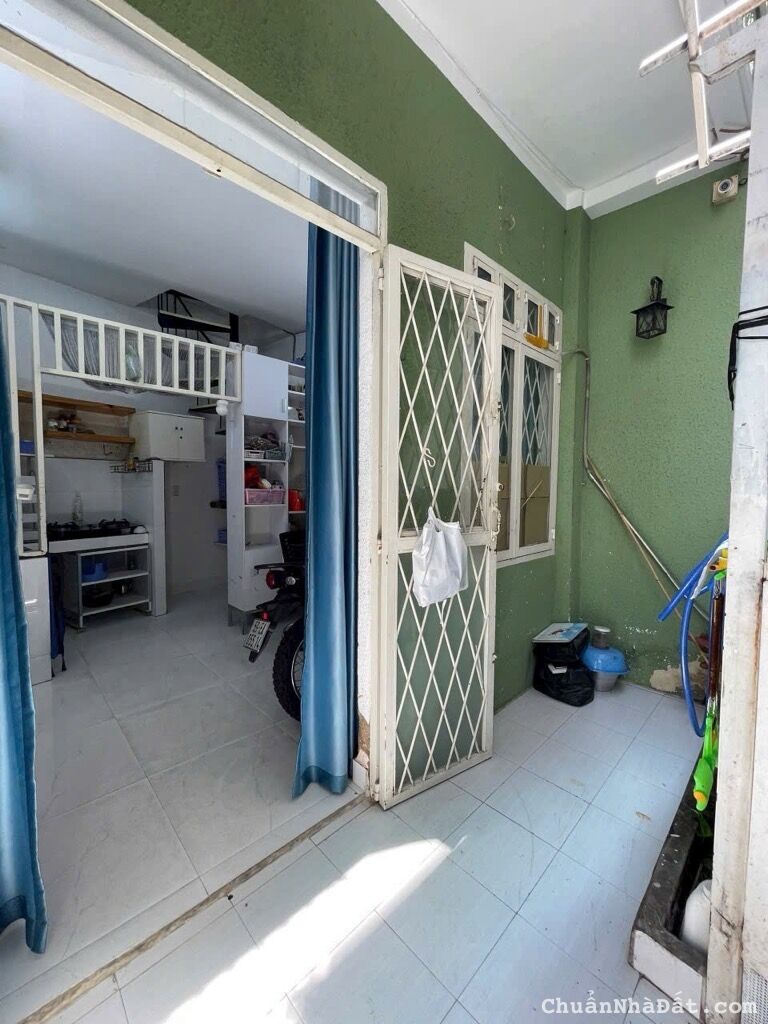 SÁT MT PHAN XÍCH LONG, PHÚ NHUẬN, 3 TẦNG ĐÚC BTCT. GIẢM 350TR CHỈ 3T TL SÁT MT PHAN XÍCH LONG, PHÚ NHUẬN, 3 TẦNG ĐÚC BTCT. GIẢM 350TR CHỈ 3T TL