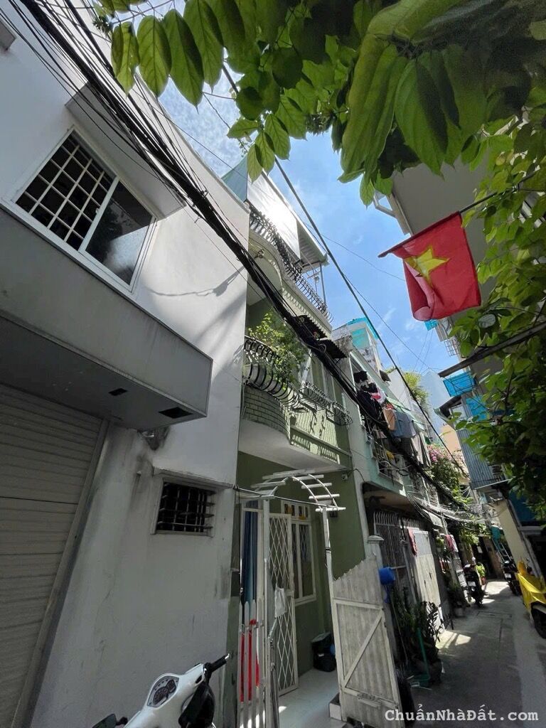 SÁT MT PHAN XÍCH LONG, PHÚ NHUẬN, 3 TẦNG ĐÚC BTCT. GIẢM 350TR CHỈ 3T TL SÁT MT PHAN XÍCH LONG, PHÚ NHUẬN, 3 TẦNG ĐÚC BTCT. GIẢM 350TR CHỈ 3T TL