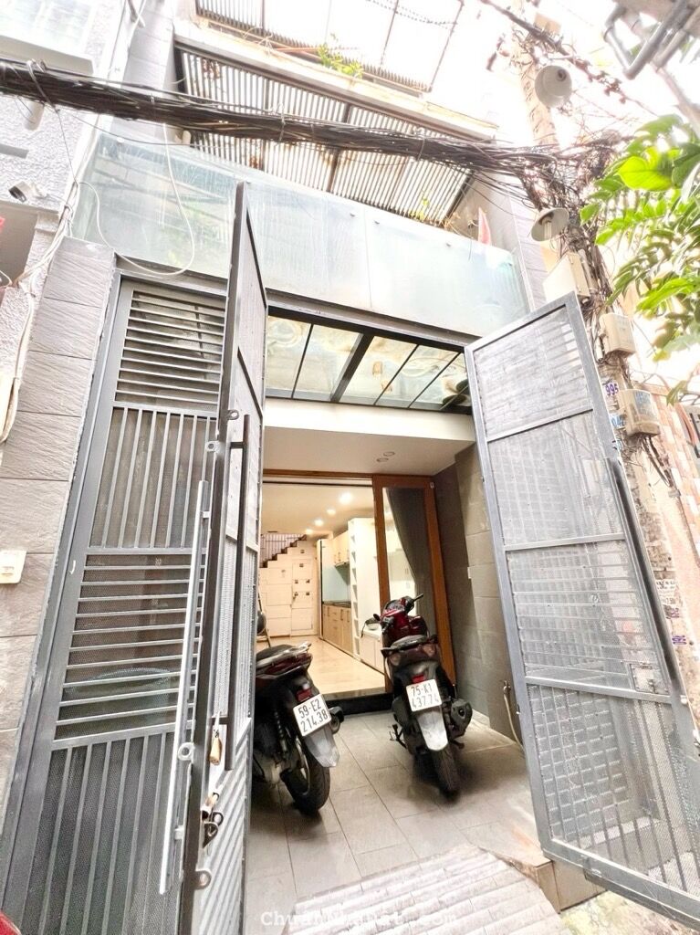 NHÀ KHU PHAN XÍCH LONG, PHÚ NHUẬN. 4 TẦNG, SÂN TRƯỚC NHÀ RỘNG RÃI, CÔNG NĂNG LỚN CHỈ 5.89T NHÀ KHU PHAN XÍCH LONG, PHÚ NHUẬN. 4 TẦNG, SÂN TRƯỚC NHÀ RỘNG RÃI, CÔNG NĂNG LỚN CHỈ 5.89T