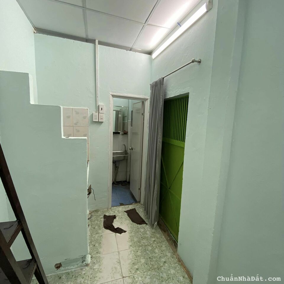 NGAY NGÃ TƯ PHÚ NHUẬN, NHÀ TRUNG TÂM GIÁ RẺ. PHAN ĐÌNH PHÙNG, 4 TẦNG, 3 PN CHỈ 1.9T NGAY NGÃ TƯ PHÚ NHUẬN, NHÀ TRUNG TÂM GIÁ RẺ. PHAN ĐÌNH PHÙNG, 4 TẦNG, 3 PN CHỈ 1.9T