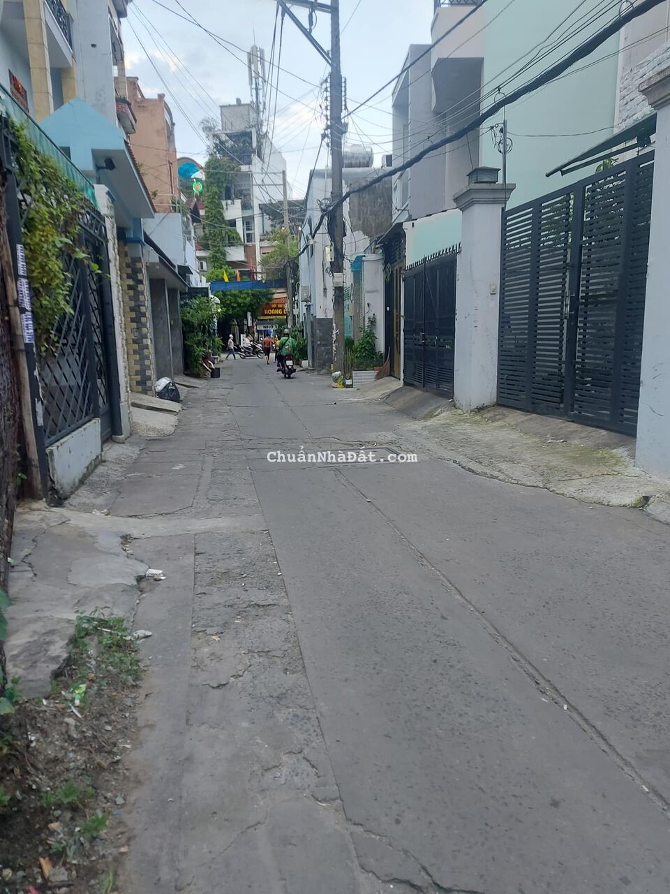 HẺM XE TẢI TRỊNH ĐÌNH TRỌNG, TÂN PHÚ, 100M2 BỀ THẾ, TIỆN XÂY MỚI. GIẢM 650TR CHỈ 8T