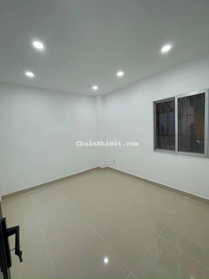 VÒNG XOAY CẦU ĐIỆN BIÊN PHỦ, DIỆN TÍCH CỰC RỘNG 32M2, MỚI Ở NGAY, GIẢM 350TR CHỈ 4.35T