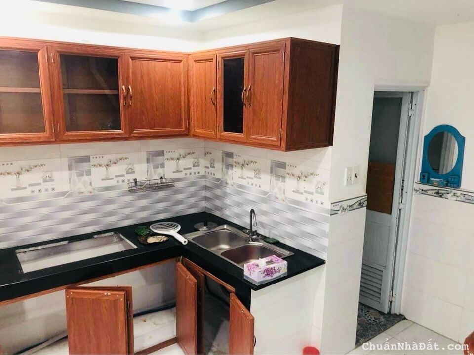 NGAY CHỢ TÂN HƯƠNG, MTKD GIÁ RẺ VĂN CAO, 3 TẦNG TIỆN CẢI TẠO MỚI. GIẢM 250TR CHỈ 3T TL