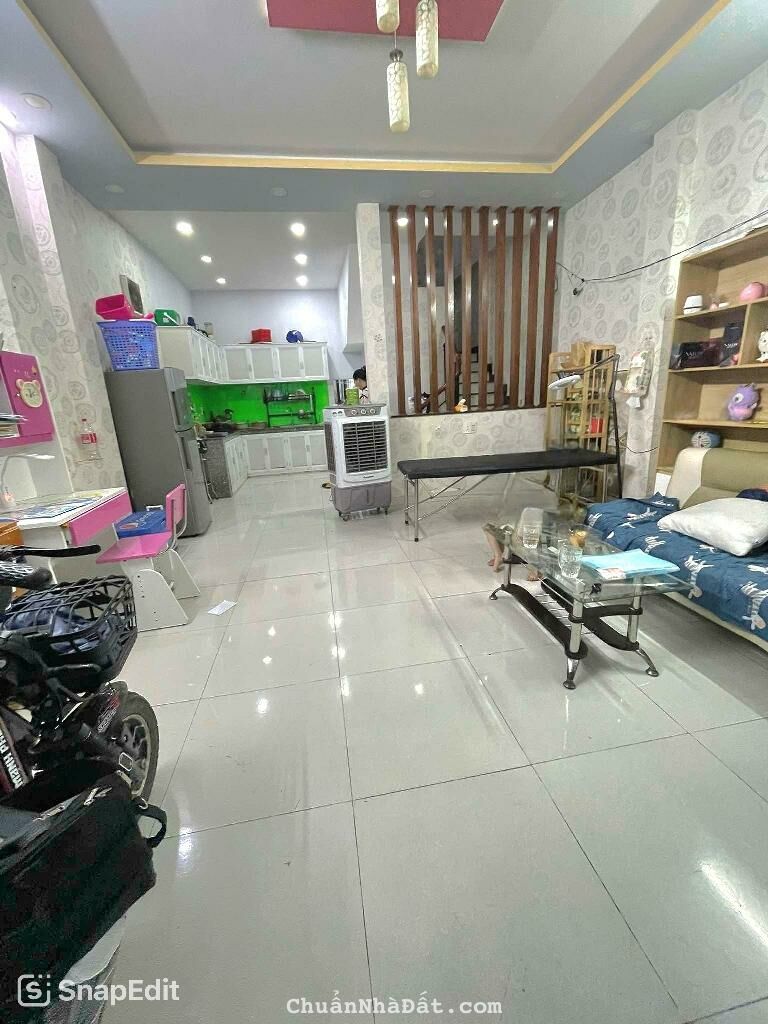 NGAY THE GARDEN TÂN KỲ TÂN QUÝ, TÂN PHÚ, CHUẨN 4.9M NGANG HIẾM CÓ. GIẢM 450TR CHỈ CÒN 5T TL TỐT NGAY THE GARDEN TÂN KỲ TÂN QUÝ, TÂN PHÚ, CHUẨN 4.9M NGANG HIẾM CÓ. GIẢM 450TR CHỈ CÒN 5T TL TỐT