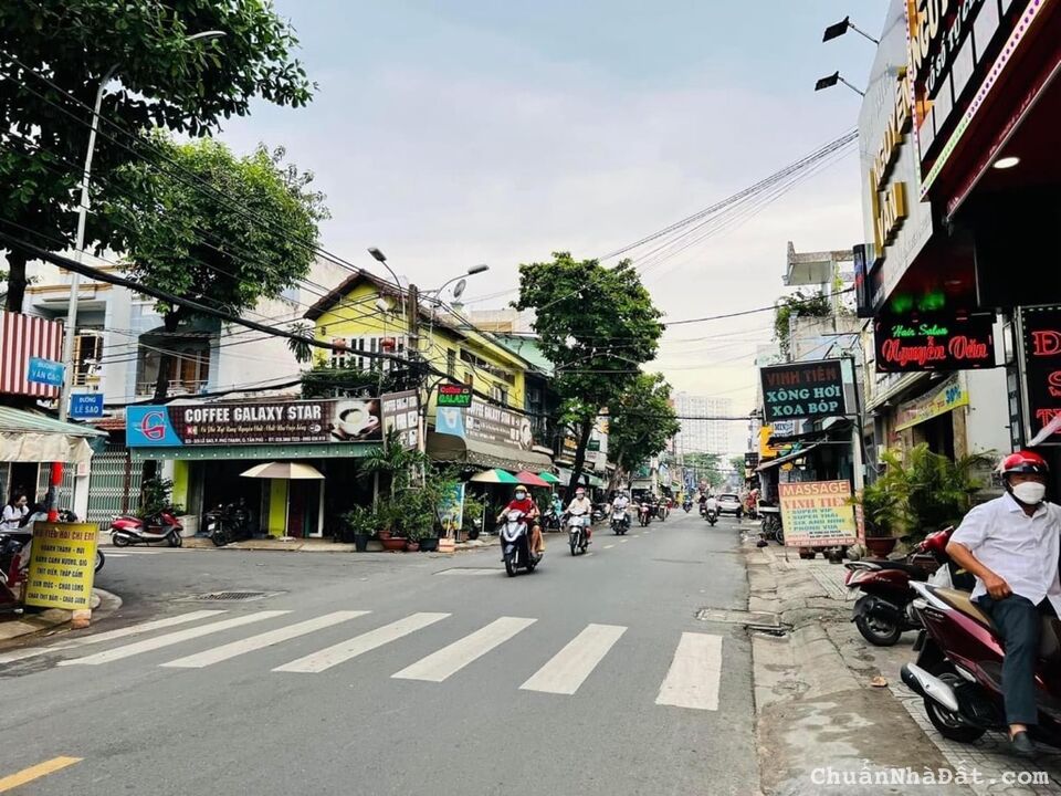 NGAY CHỢ TÂN HƯƠNG, MTKD GIÁ RẺ VĂN CAO, 3 TẦNG TIỆN CẢI TẠO MỚI. GIẢM 250TR CHỈ 3T TL