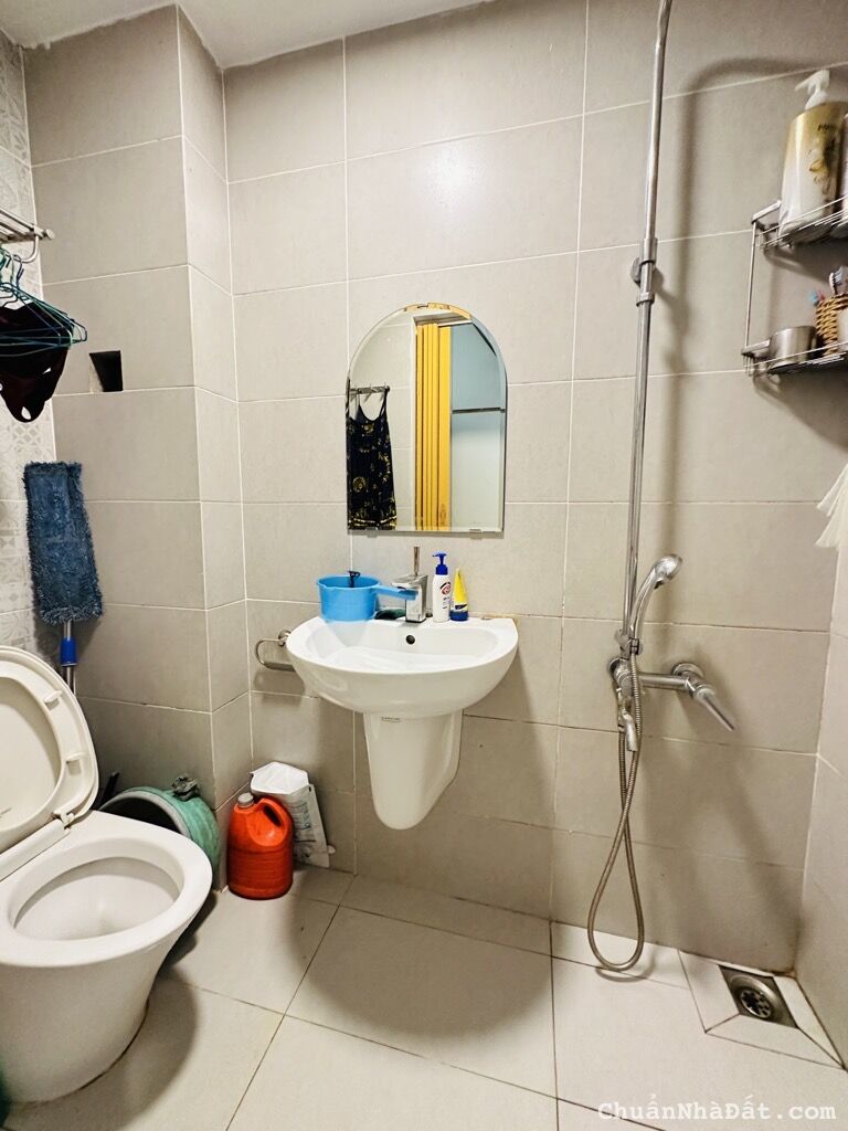 NHÀ GIÁ RẺ, NGUYỄN THƯỢNG HIỀN, BÌNH THẠNH, 2 TẦNG CÓ KC Ở NGAY. GIẢM 350TR CHỈ CÒN 2.5T TL NHÀ GIÁ RẺ, NGUYỄN THƯỢNG HIỀN, BÌNH THẠNH, 2 TẦNG CÓ KC Ở NGAY. GIẢM 350TR CHỈ CÒN 2.5T TL