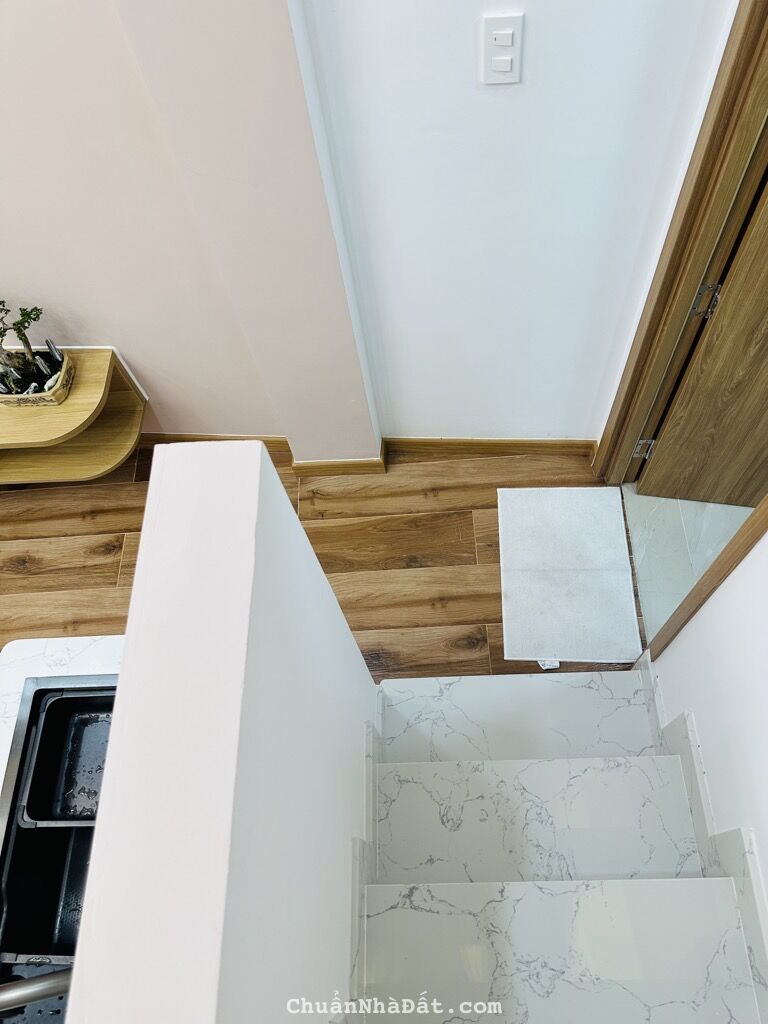 HẺM XE HƠI BÙI ĐÌNH TÚY, BÌNH THẠNH, 3 TẦNG MỚI TINH Ở NGAY. GIẢM 350TR CHỈ CÒN 3T TL 