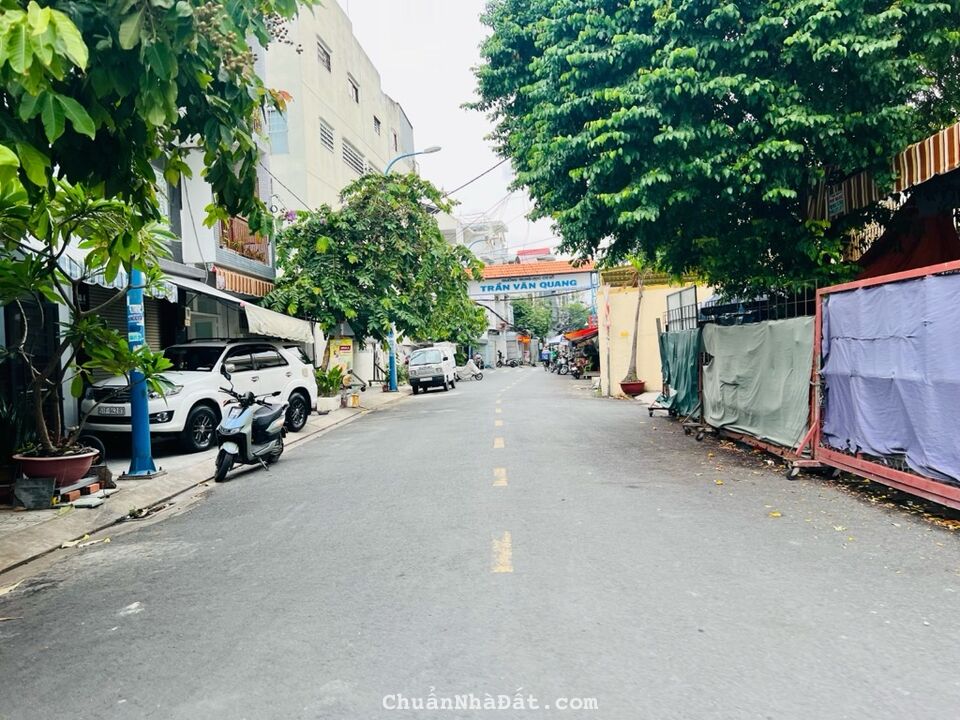 HẺM XE TẢI TRÁNH NHAU TRUNG TÂM NI SƯ HUỲNH LIÊN, TÂN BÌNH, 240M2 TIỆN XÂY, CHỈ 30T TL