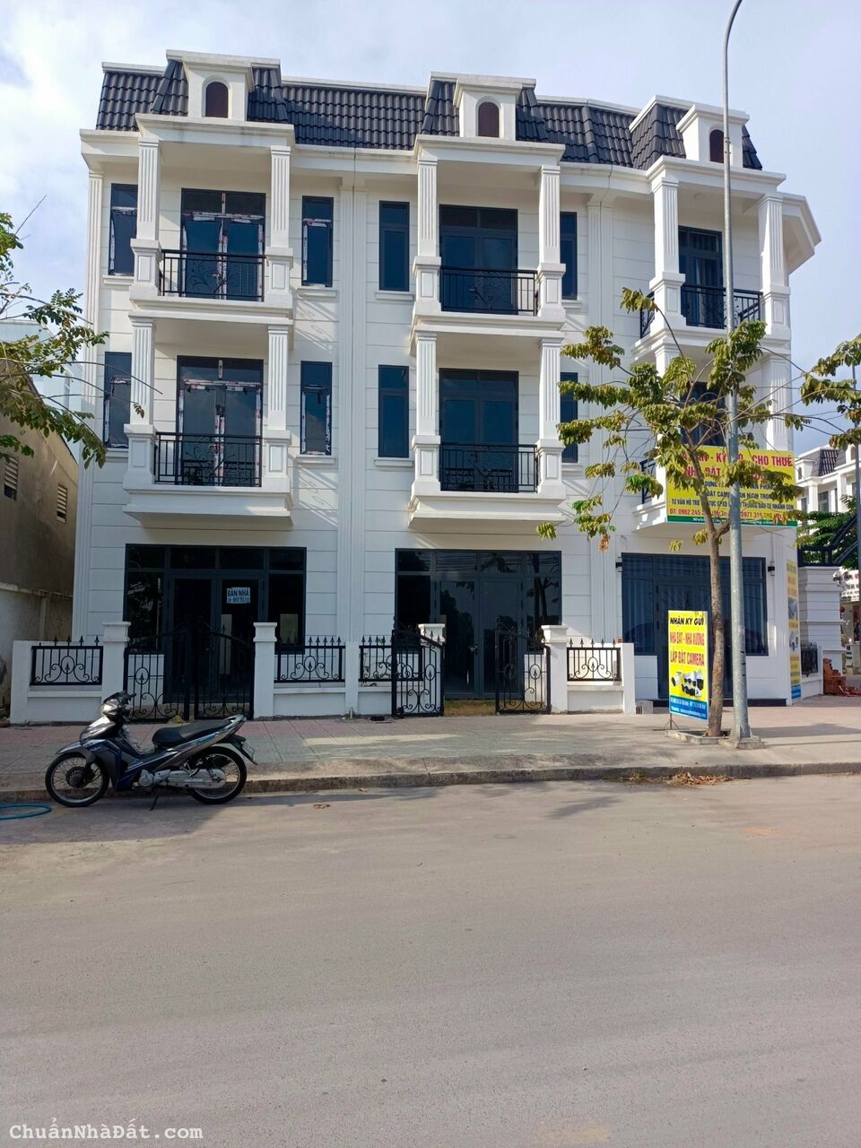 Sỉ vài căn nhà liền kề ngay TP Tân Uyên - Vòng xoay Kim Hằng