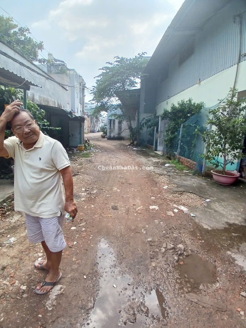 Hẻm 8m thông hương lộ 2 bình tân Hẻm 8m thông hương lộ 2 bình tân