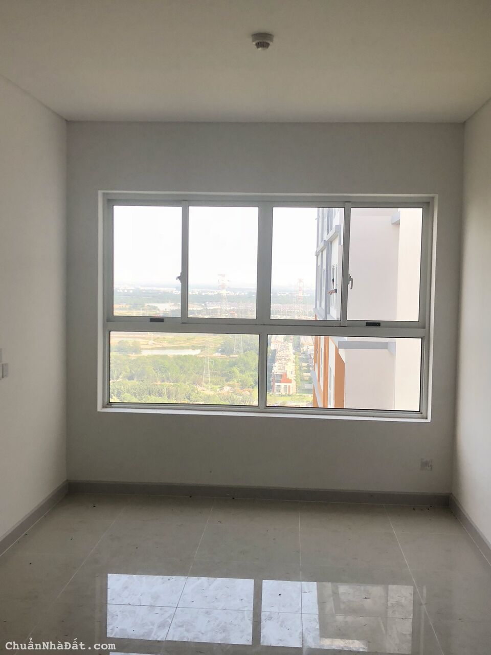 Bán Căn Duplex 1 Trệt - 1 Lầu. 4PN-3WC Giá: 5 tỷ. Nhà mới chưa qua sử dụng. 0933945853 để xem nhà